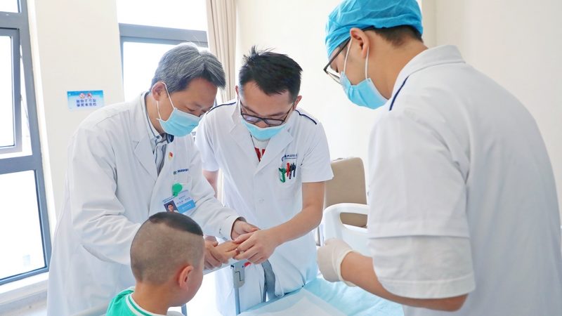 睡姿调整：腰椎间盘突出者的调理之道**